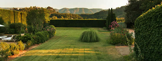 Mas du Magnolias - Garten mit Blick auf dem luberon